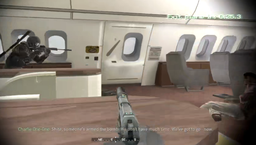 使命召唤4在飞机上的那关怎么打